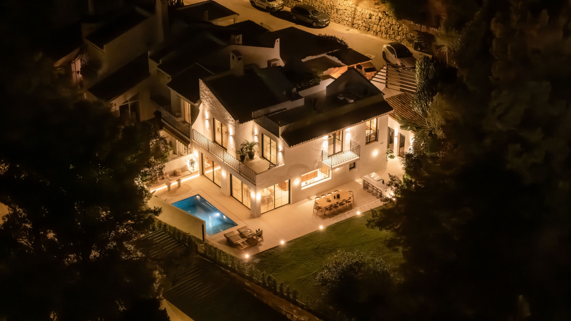 Casa de 5 Dormitorios y 4 Baños en venta en Nueva Andalucía, Marbella