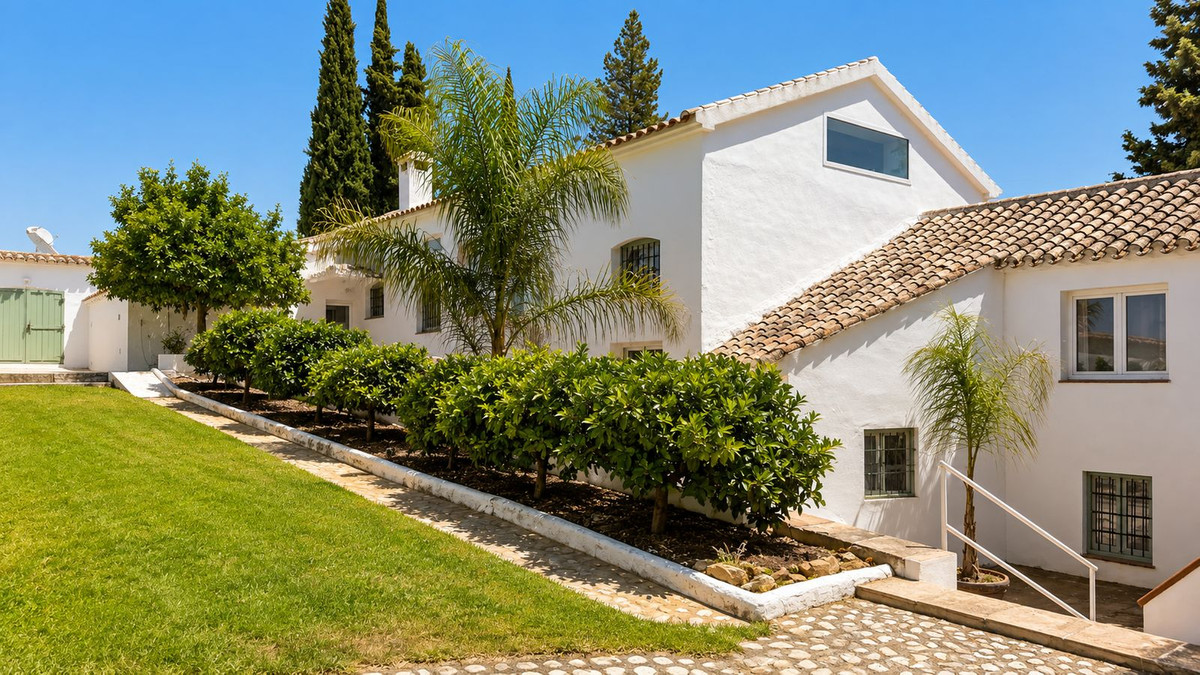 5 Bed, 5 Bath - Country House for Sale in Villanueva del Rosario