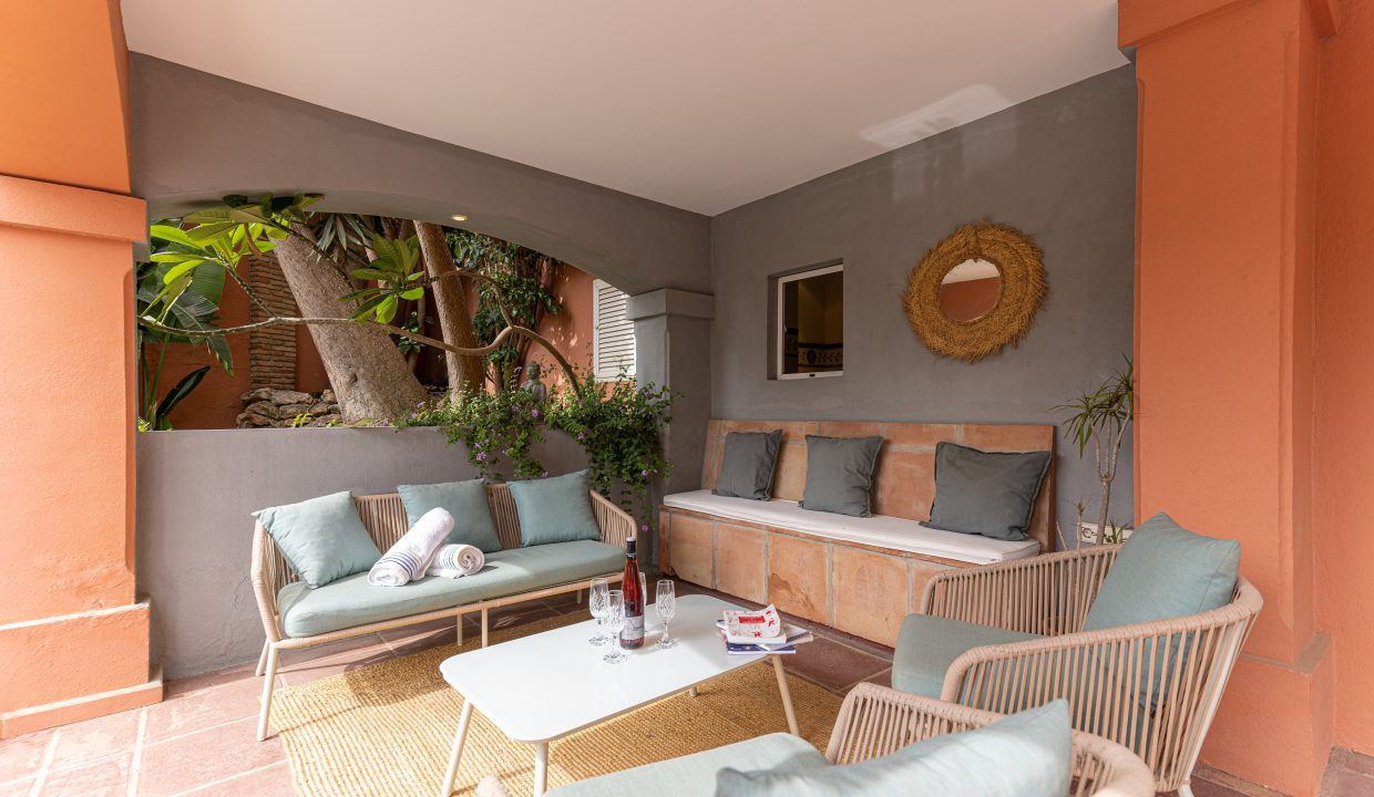 Casa de 4 Dormitorios en alquiler en Nueva Andalucía, Marbella