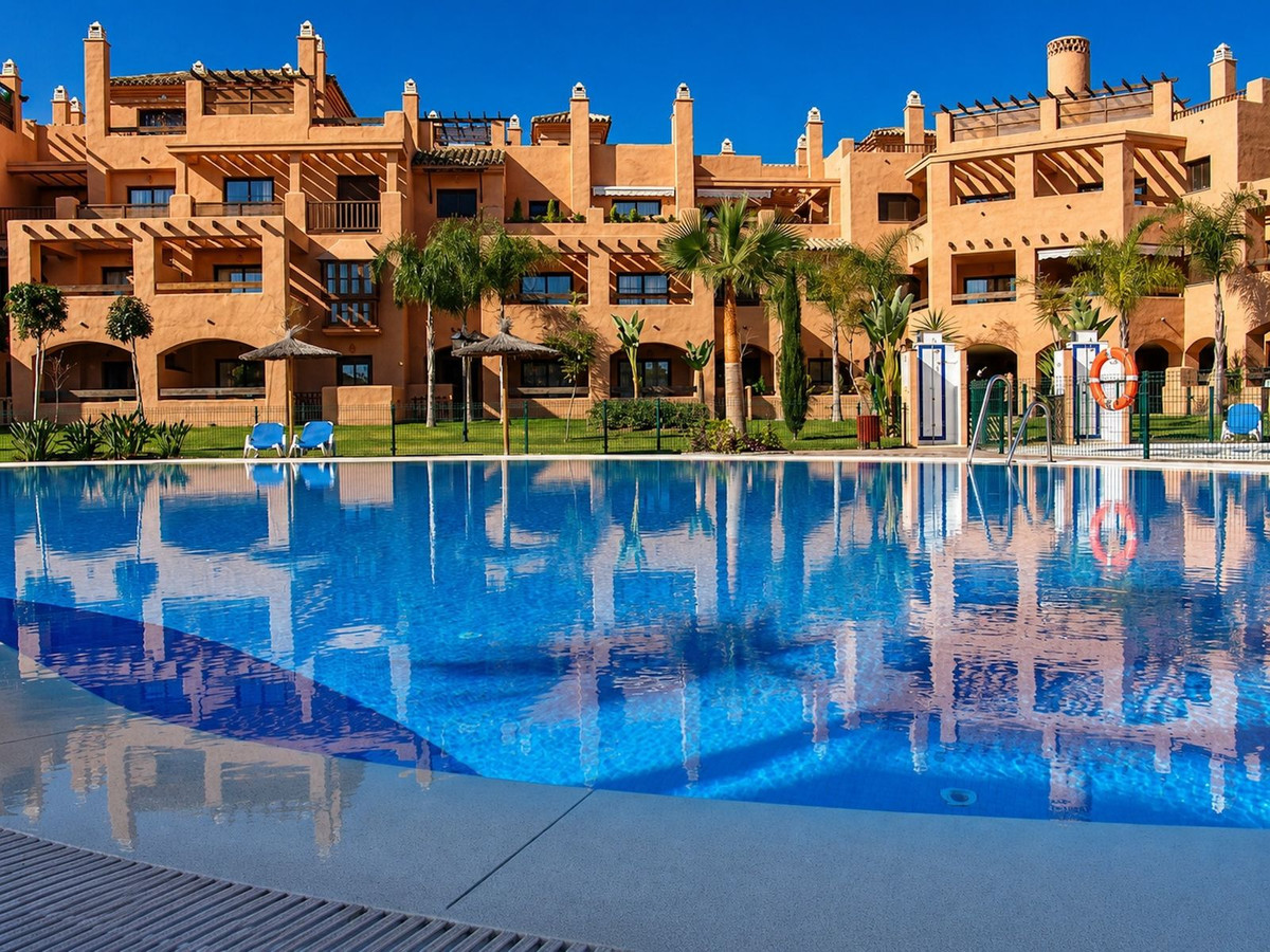 Nueva Milla de Oro, Estepona