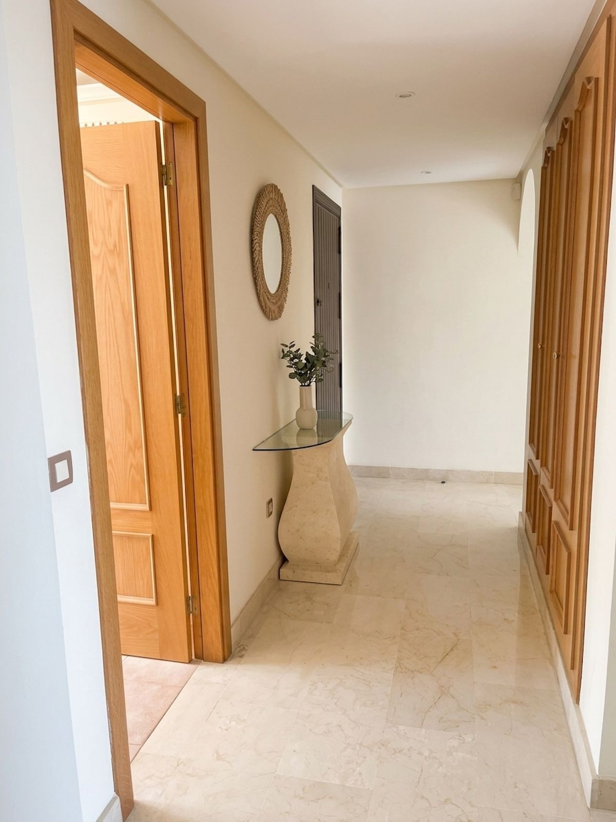 2 Bed, 2 Bath - Apartment for Sale in Benahavis