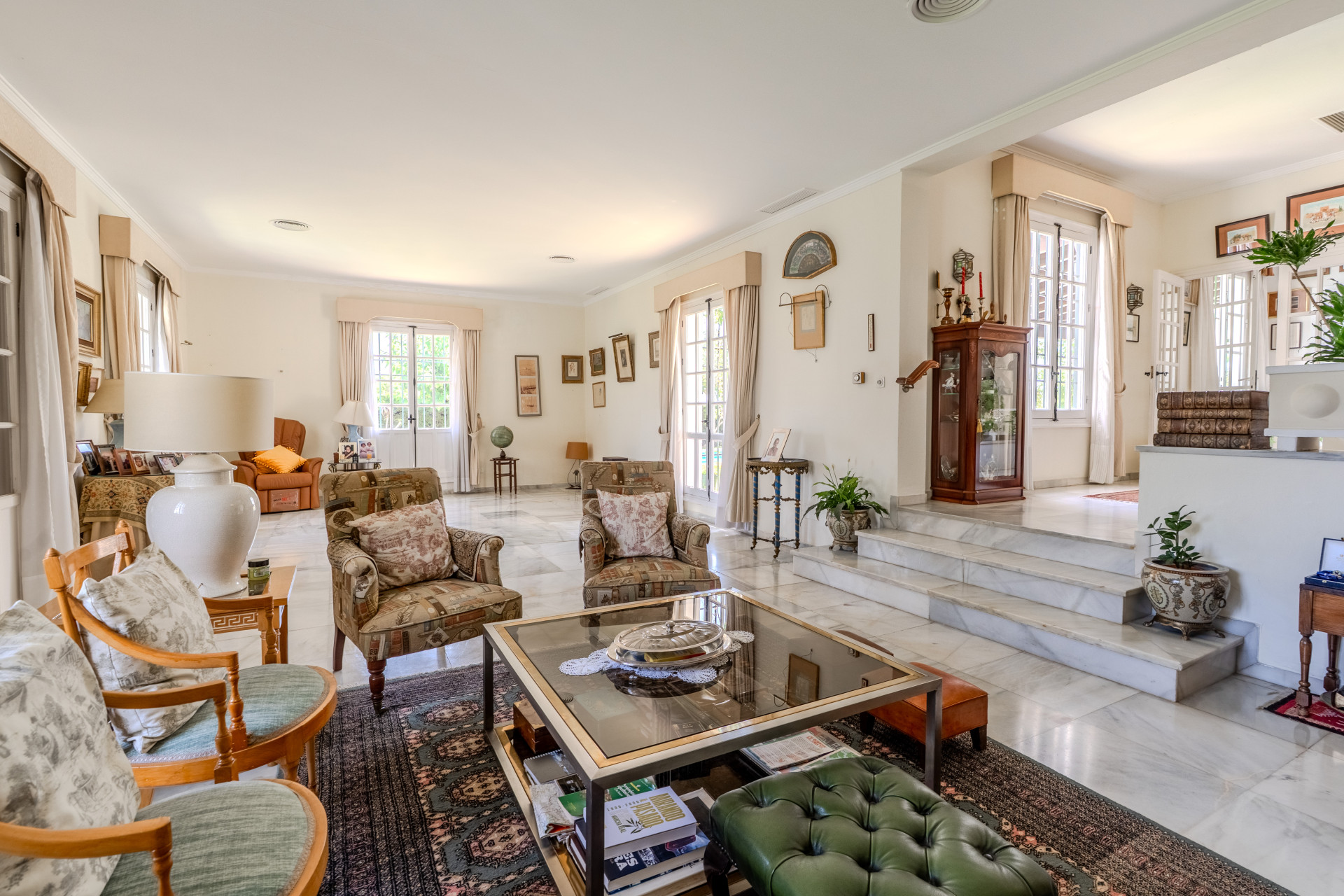 Casa de 6 Dormitorios y 5 Baños en venta en Marbella