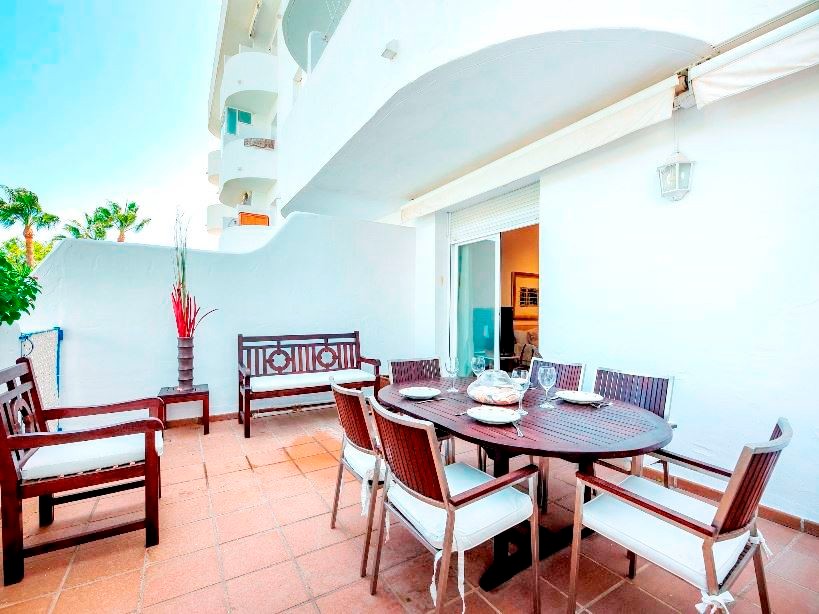 Piso de 3 Dormitorios y 2 Baños en alquiler vacacional en Puerto Banús, Marbella