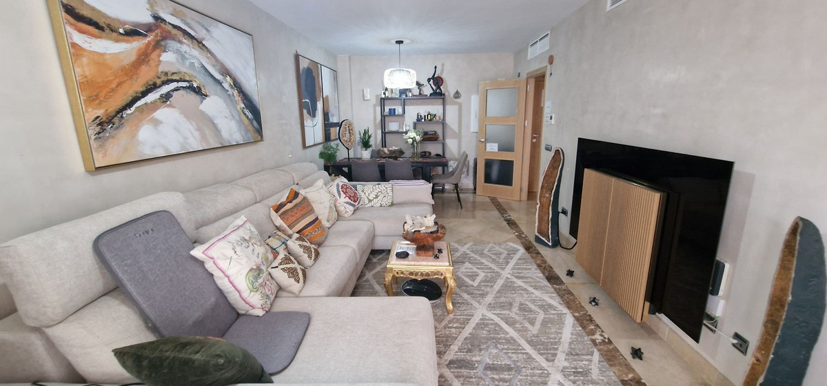 Piso de 2 Dormitorios y 2 Baños en venta en La Duquesa