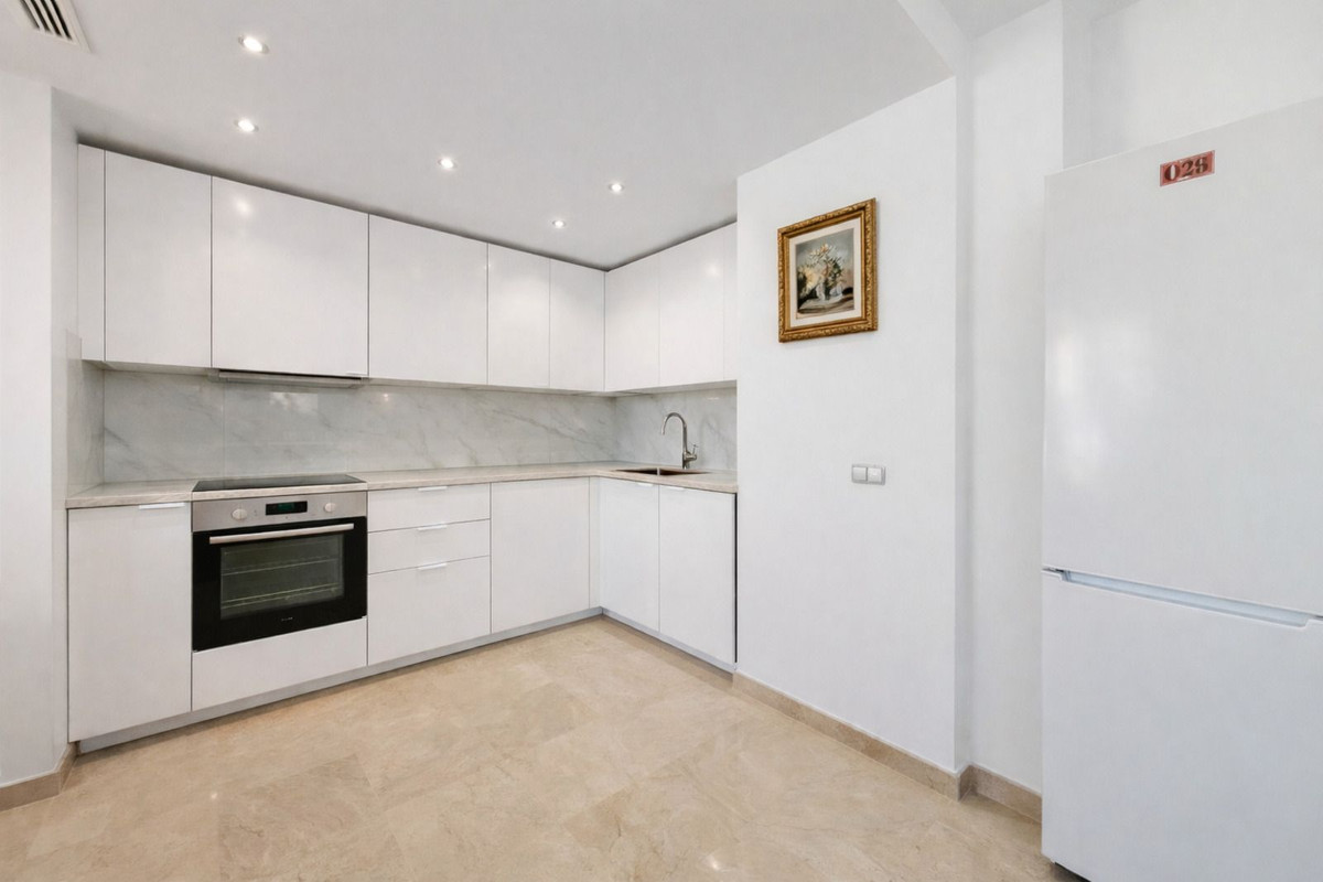 Piso de 2 Dormitorios y 2 Baños en venta en Benahavís