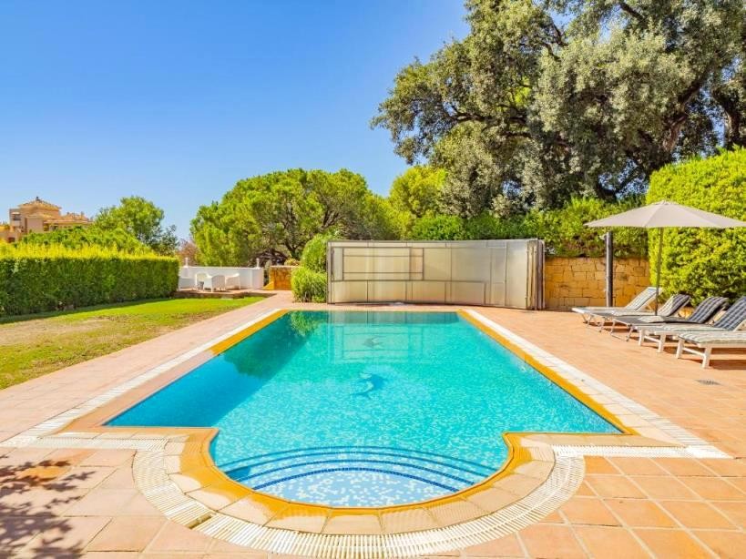 Casa de 6 Dormitorios y 5 Baños en alquiler vacacional en Marbella Centro