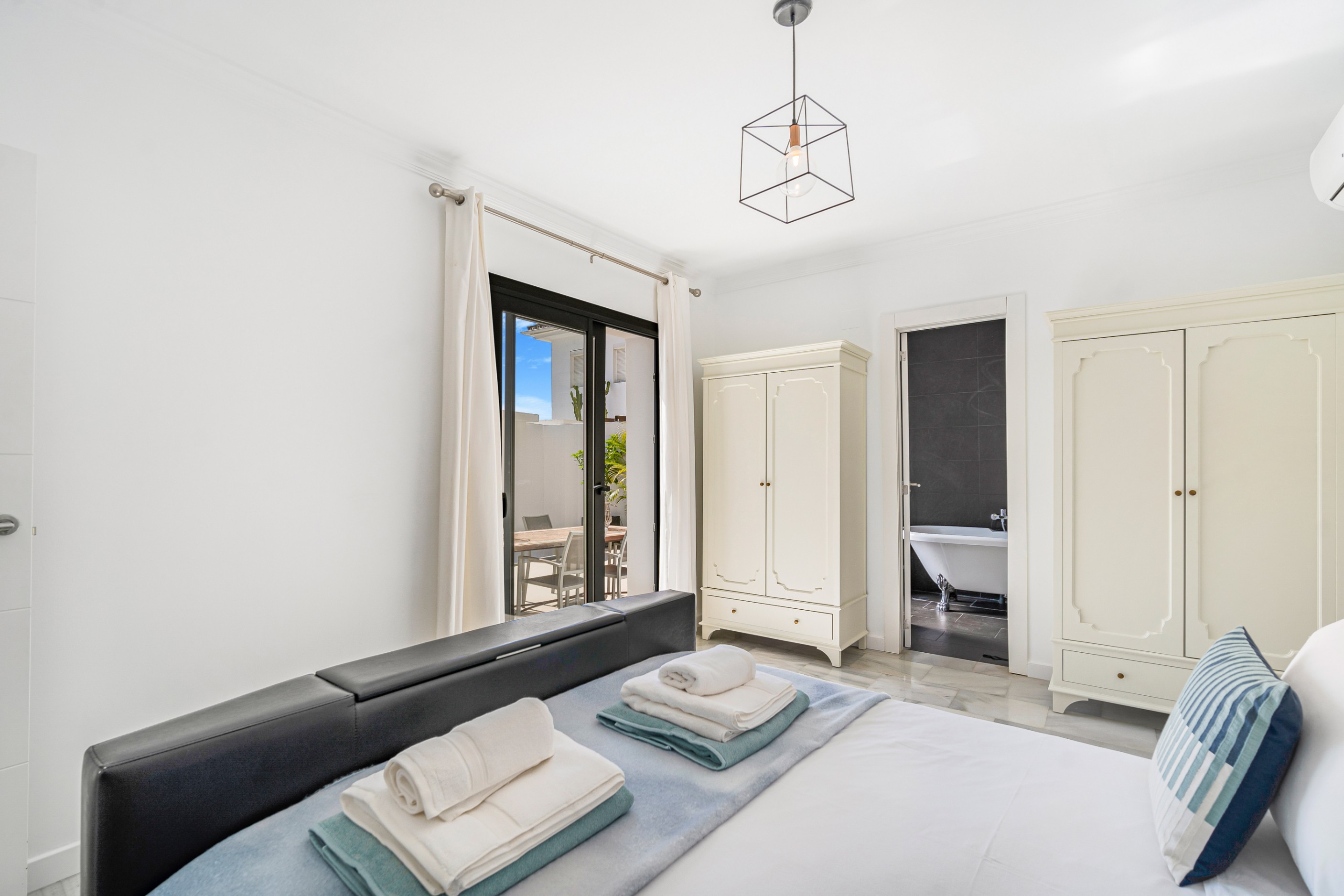 4 спални, 5 бани - Вила Ваканционен наем в Nueva Andalucia, Marbella