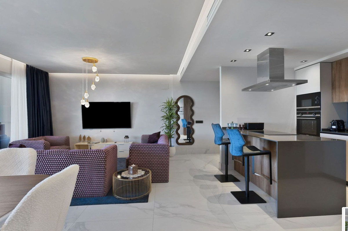 Piso de 3 Dormitorios y 2 Baños en venta en San Pedro de Alcántara