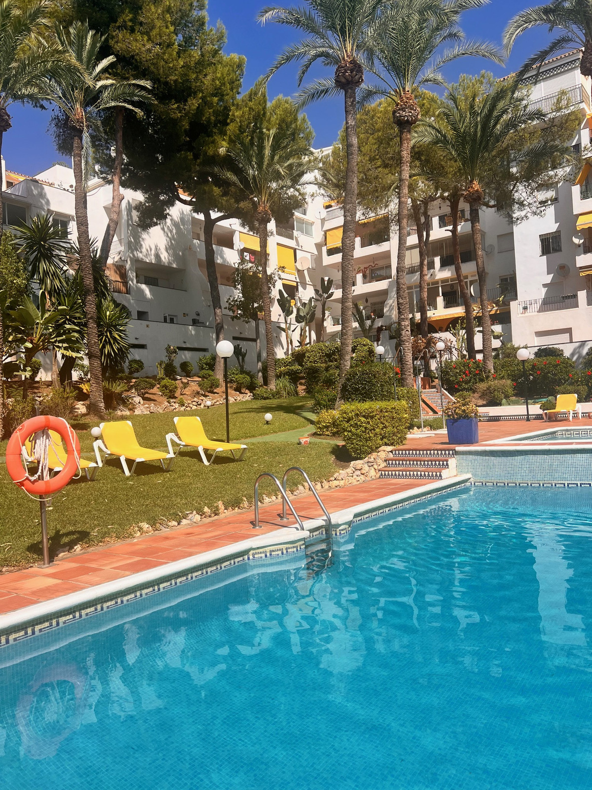 Piso de 2 Dormitorios en venta en Estepona