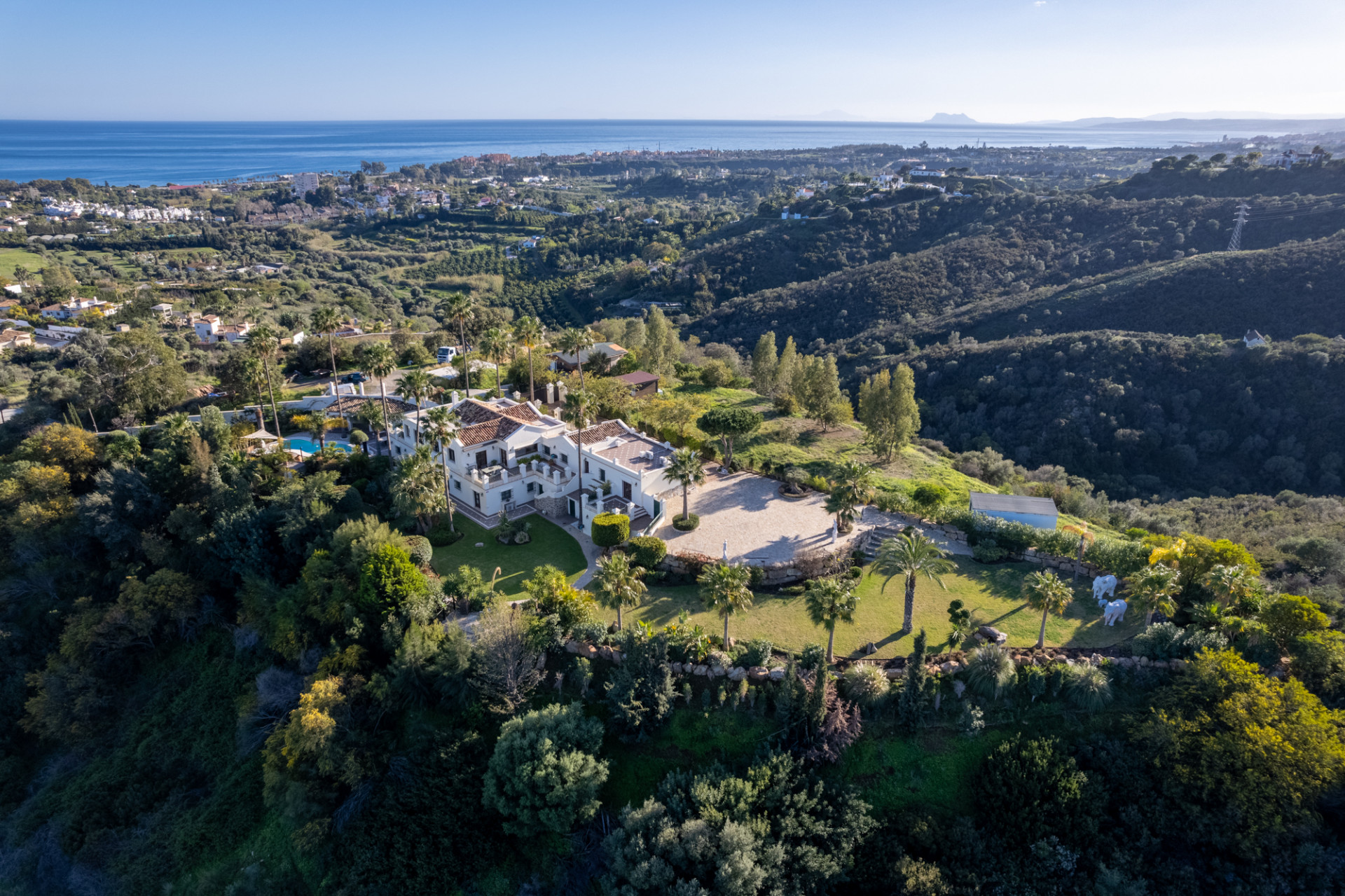 Casa de 6 Dormitorios en venta en Estepona
