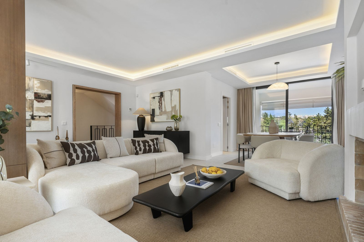 4 спални - Редова къща за продажба в Nueva Andalucia, Marbella