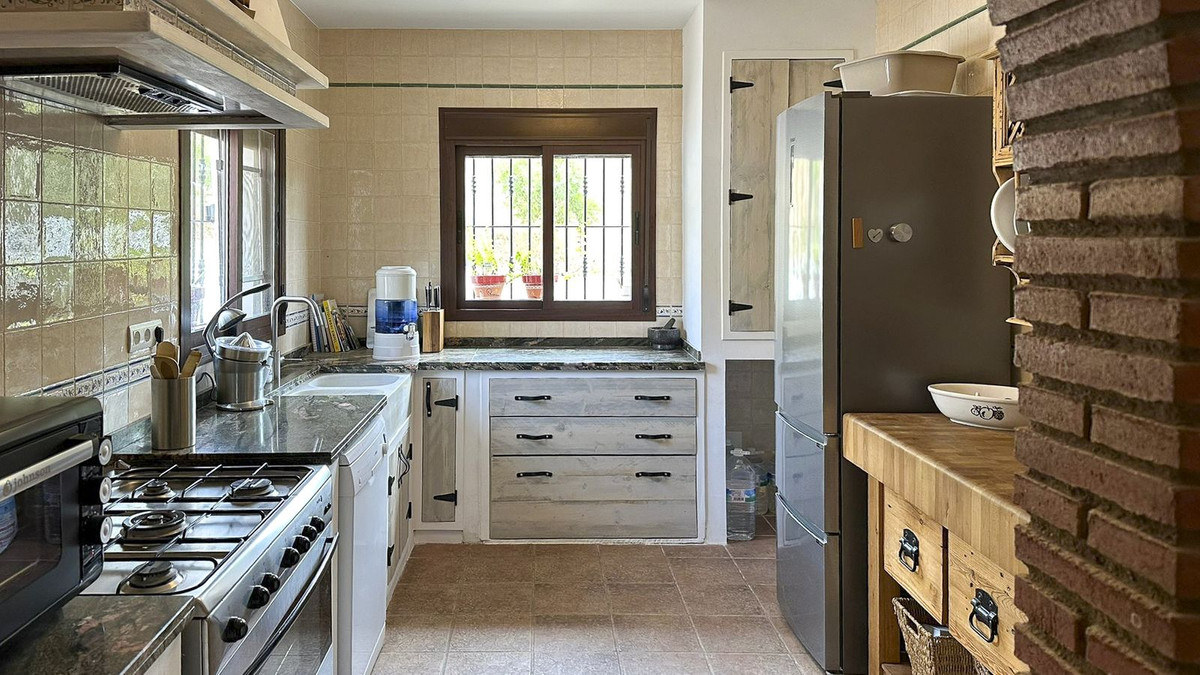 Finca de 3 Dormitorios en venta en Álora