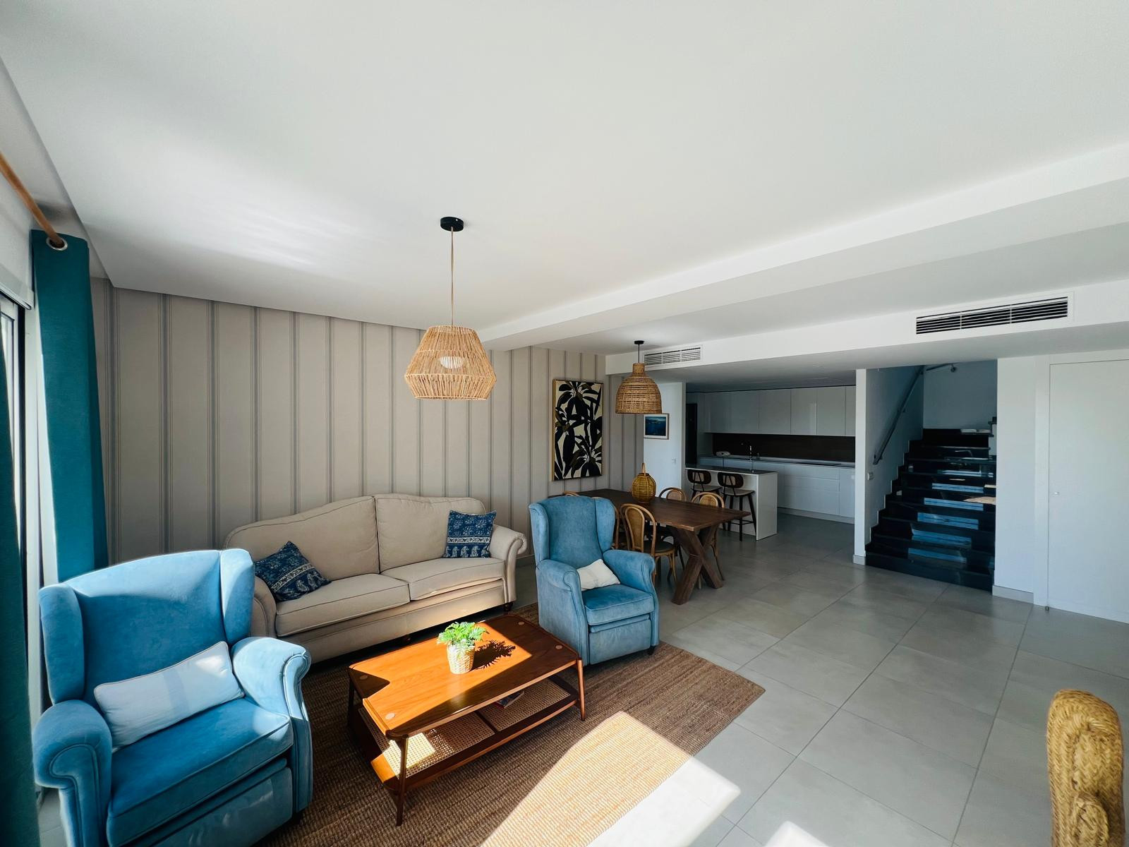 Casa de 3 Dormitorios y 3 Baños en alquiler en Los Monteros, Marbella