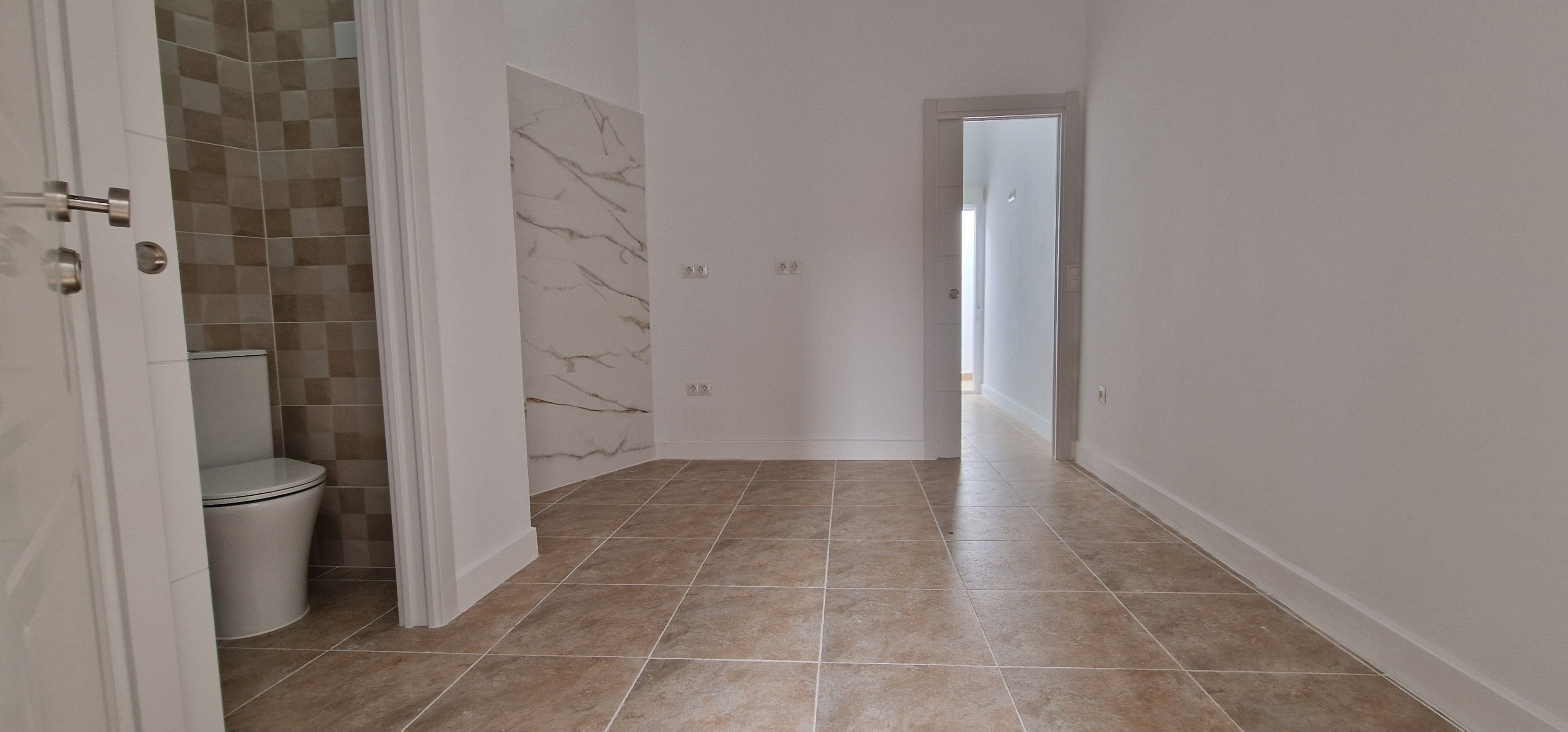 1 Bed, 1 Bath - Townhouse for Sale in Coin
