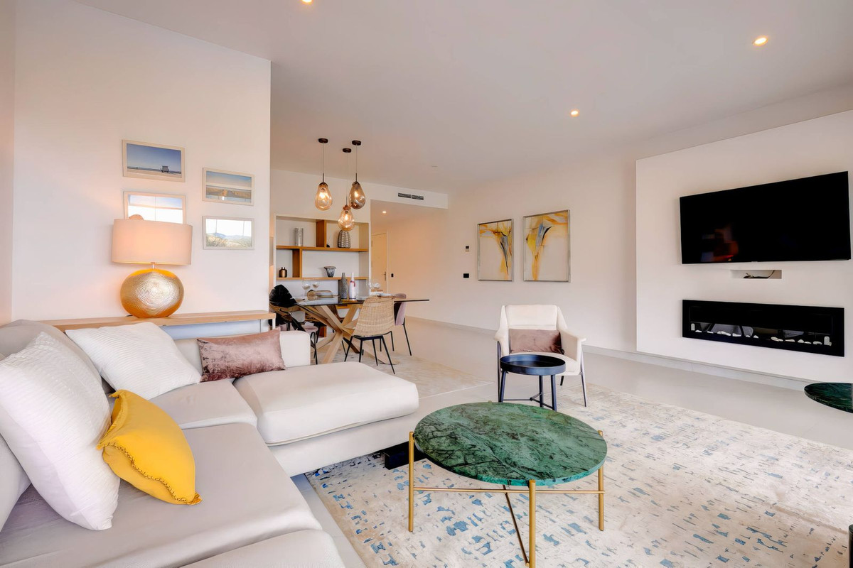 2 Bed, 2 Bath - Apartment for Sale in Estepona