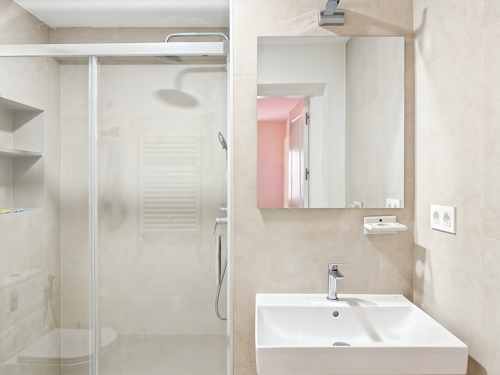 Casa de 5 Dormitorios y 3 Baños en venta en Ciudad Jardín, Málaga
