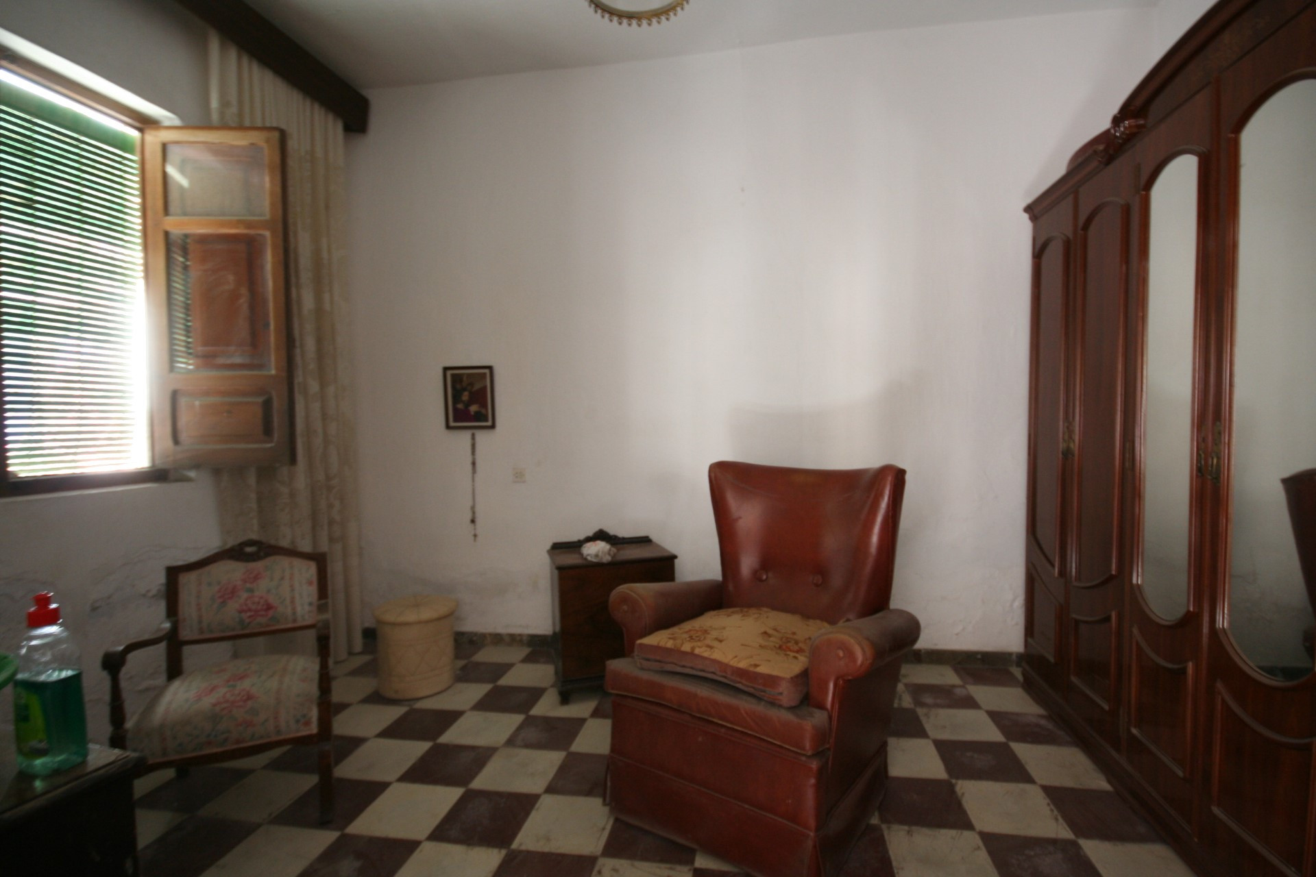 Casa Adosada de 4 Dormitorios en venta en La Alqueria, Estepona