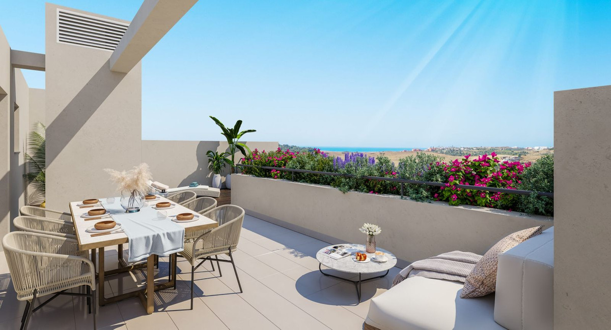 Ático de 2 Dormitorios y 2 Baños en venta en Estepona
