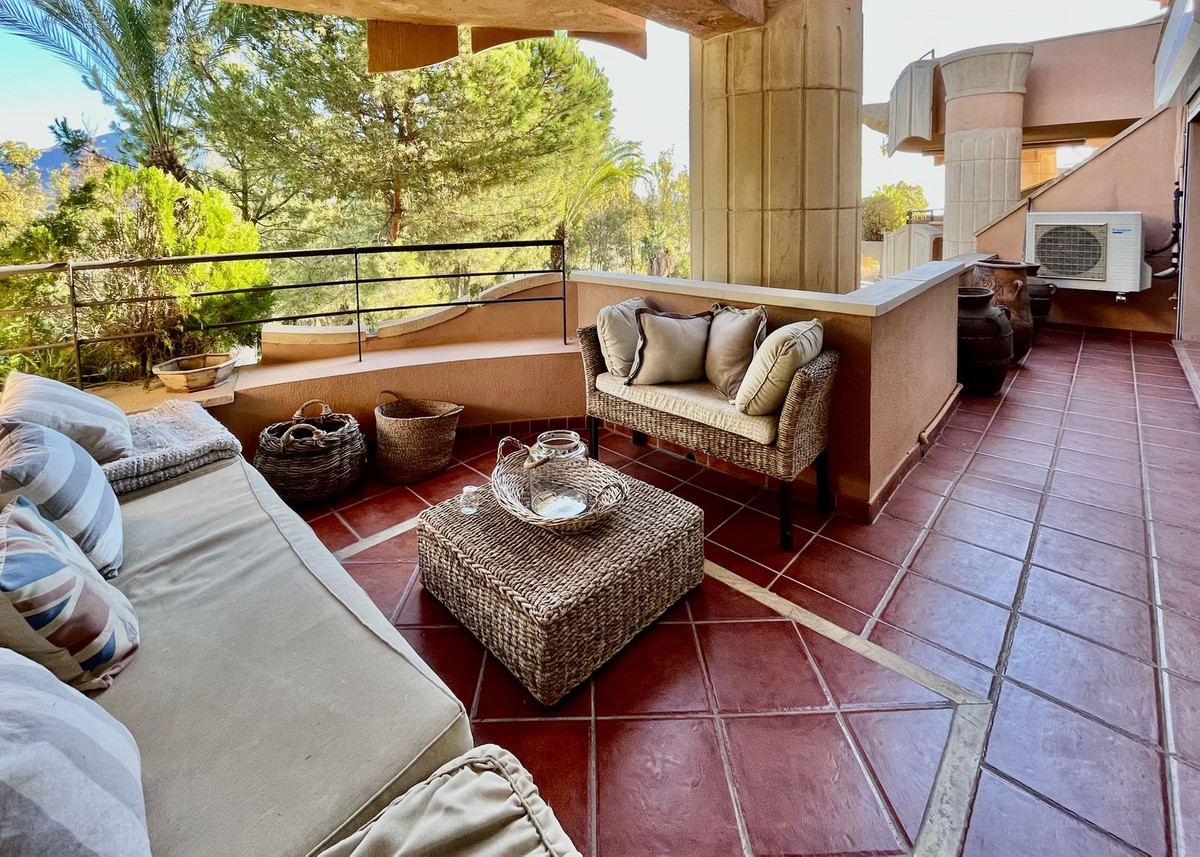 2 Bed, 2 Bath - Apartment for Sale in Nueva Andalucia, Marbella