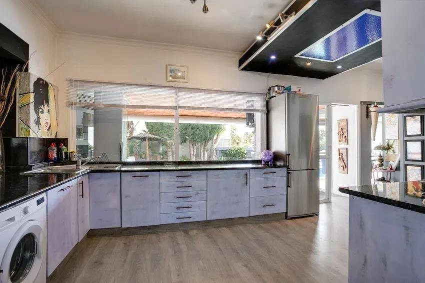 Casa de 4 Dormitorios y 2 Baños en venta en Casares