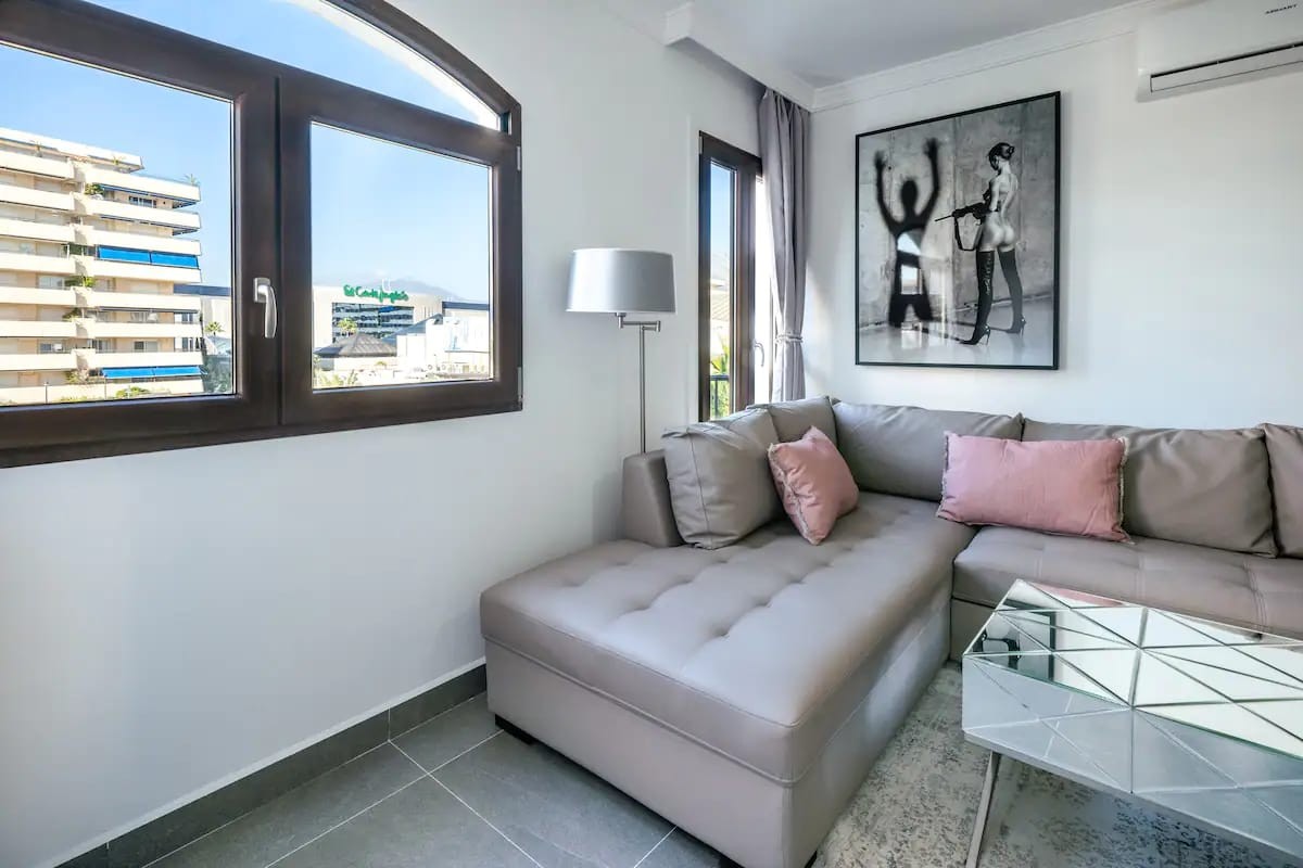 Piso de 2 Dormitorios en venta en Puerto Banús, Marbella