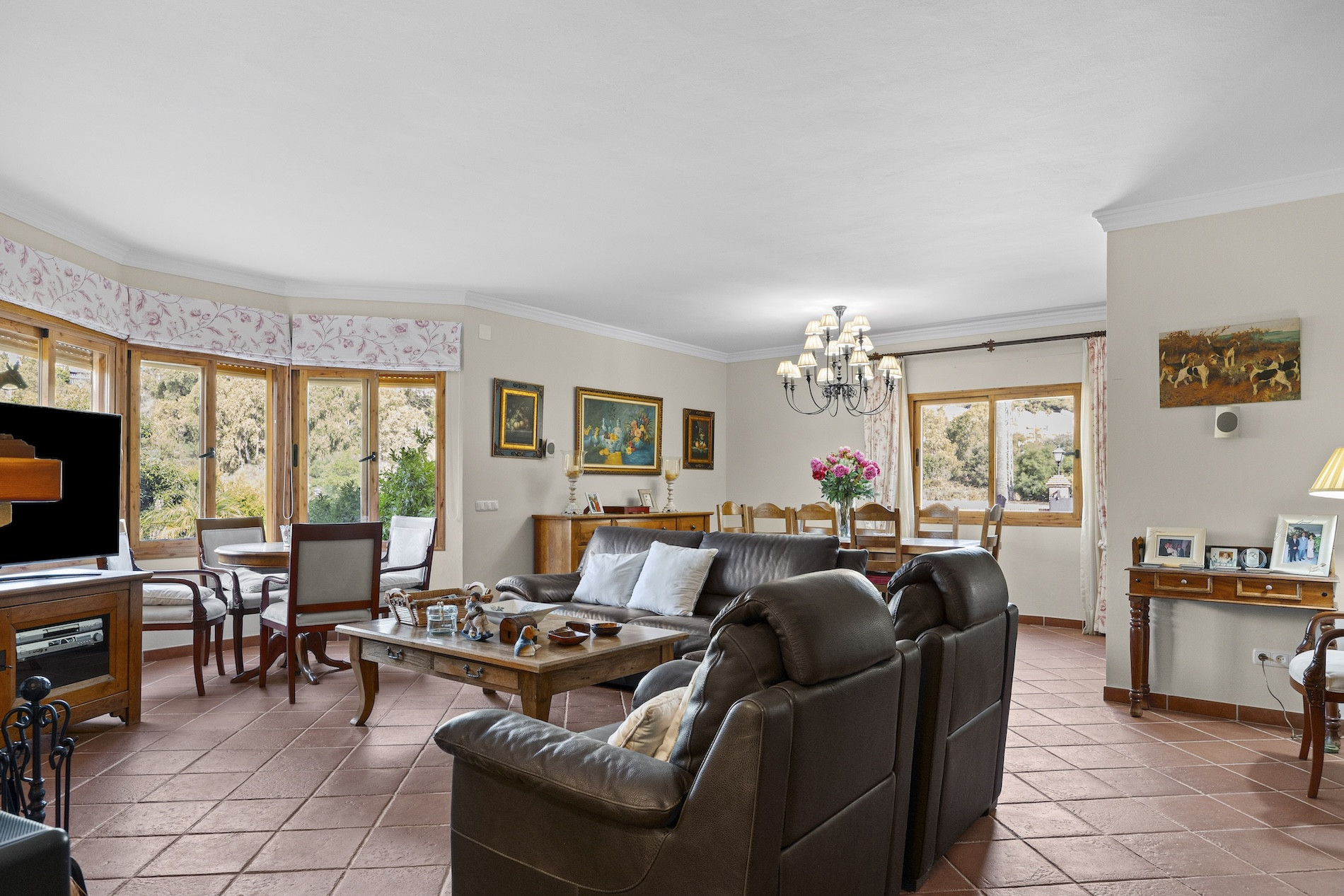 Casa de 5 Dormitorios y 4 Baños en venta en La Quinta, Benahavís