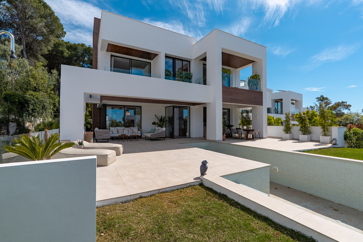 Casa de 4 Dormitorios y 4 Baños en alquiler vacacional en Marbella