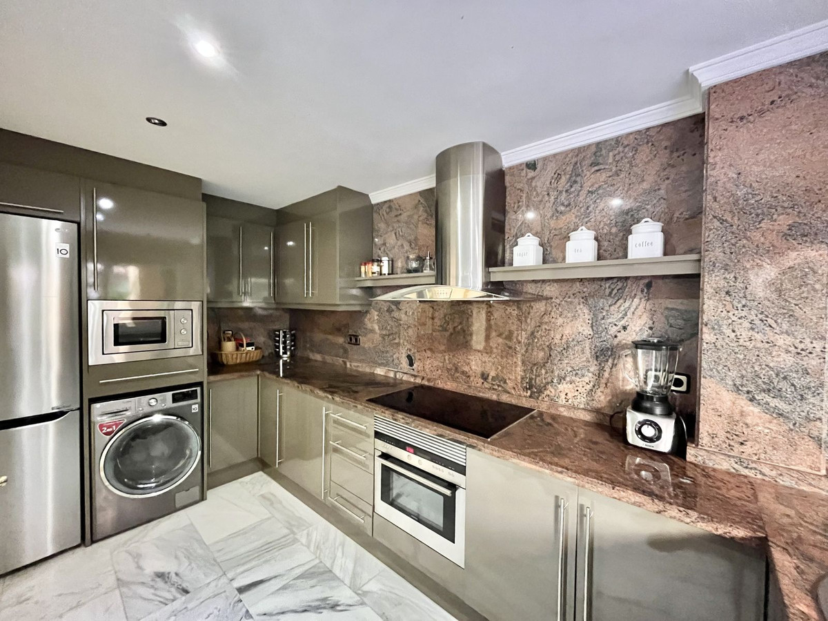 2 Bed, 2 Bath - Apartment for Sale in Nueva Andalucia, Marbella