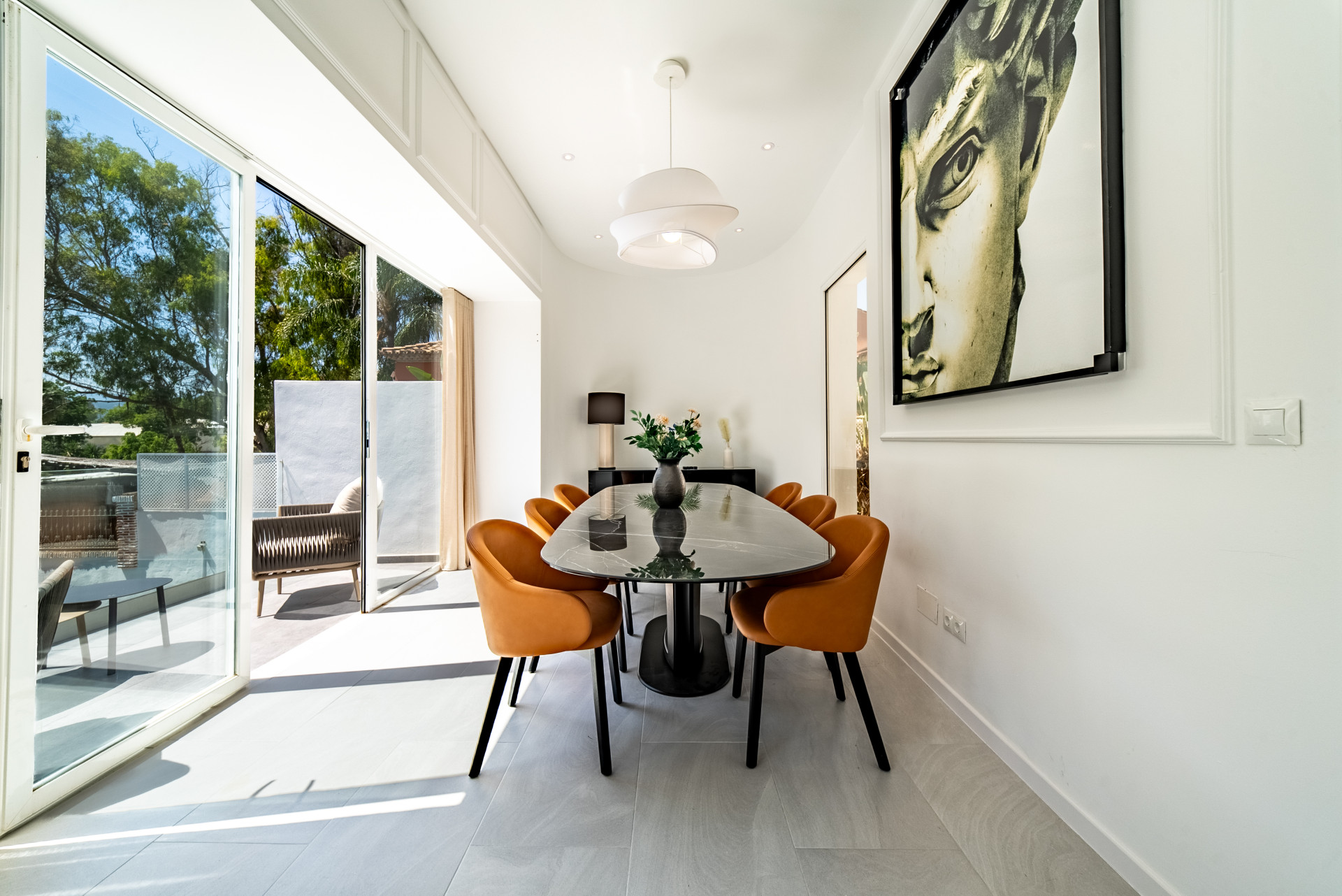 Casa de 4 Dormitorios y 5 Baños en venta en Nueva Andalucía, Marbella
