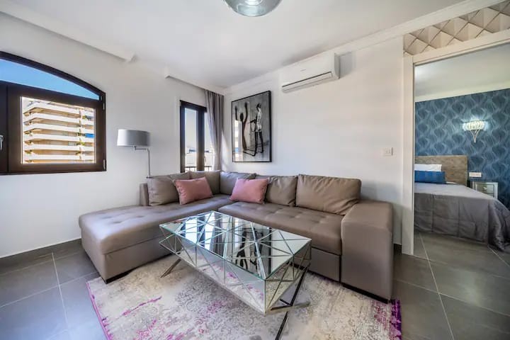 Piso de 2 Dormitorios en venta en Puerto Banús, Marbella