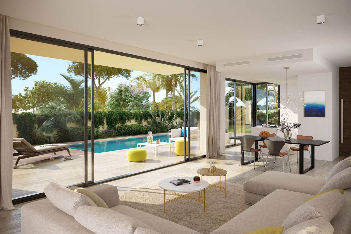 Casa de 3 Dormitorios y 3 Baños en venta en Estepona