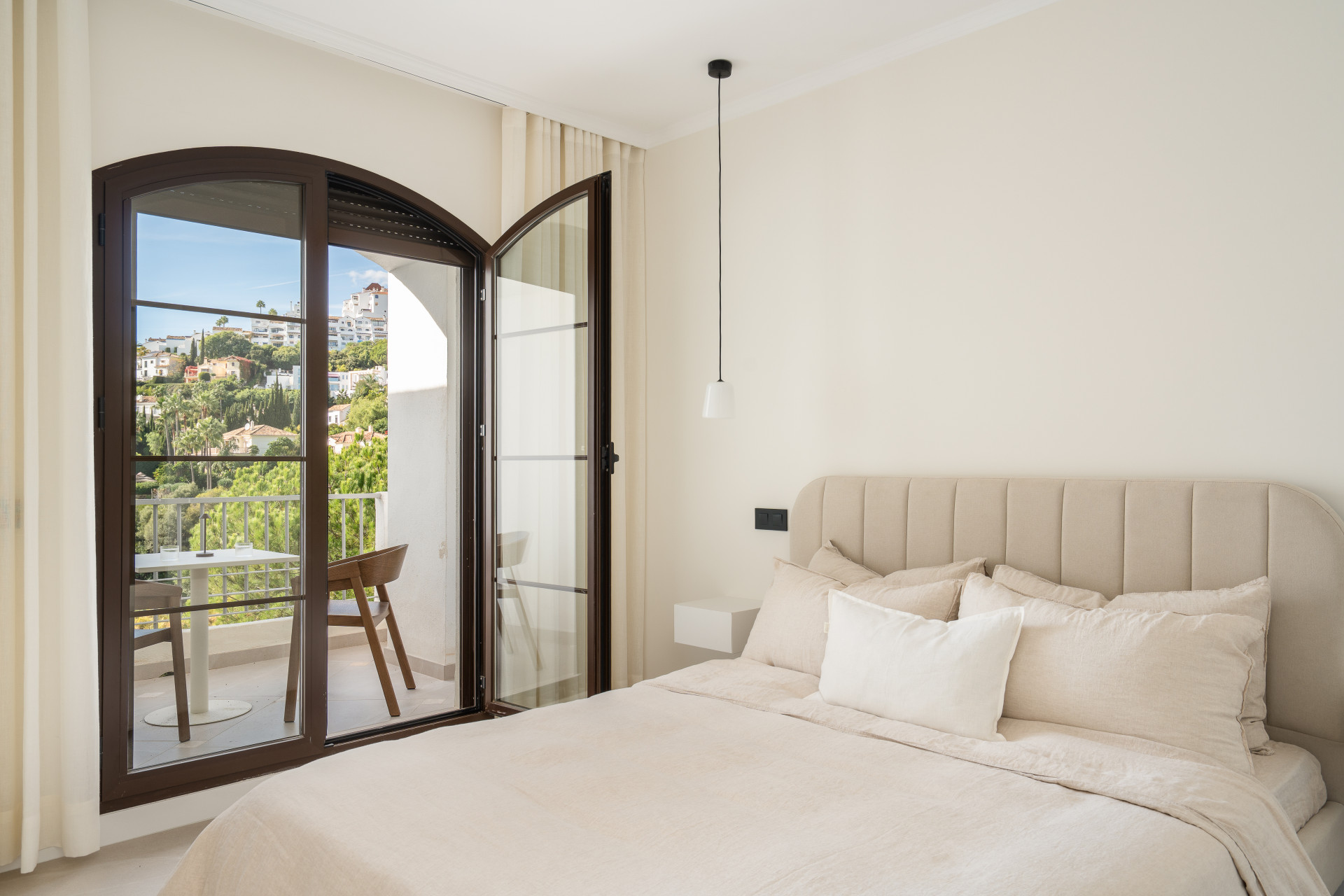 Ático de 3 Dormitorios y 2 Baños en venta en Los Arqueros, Benahavís