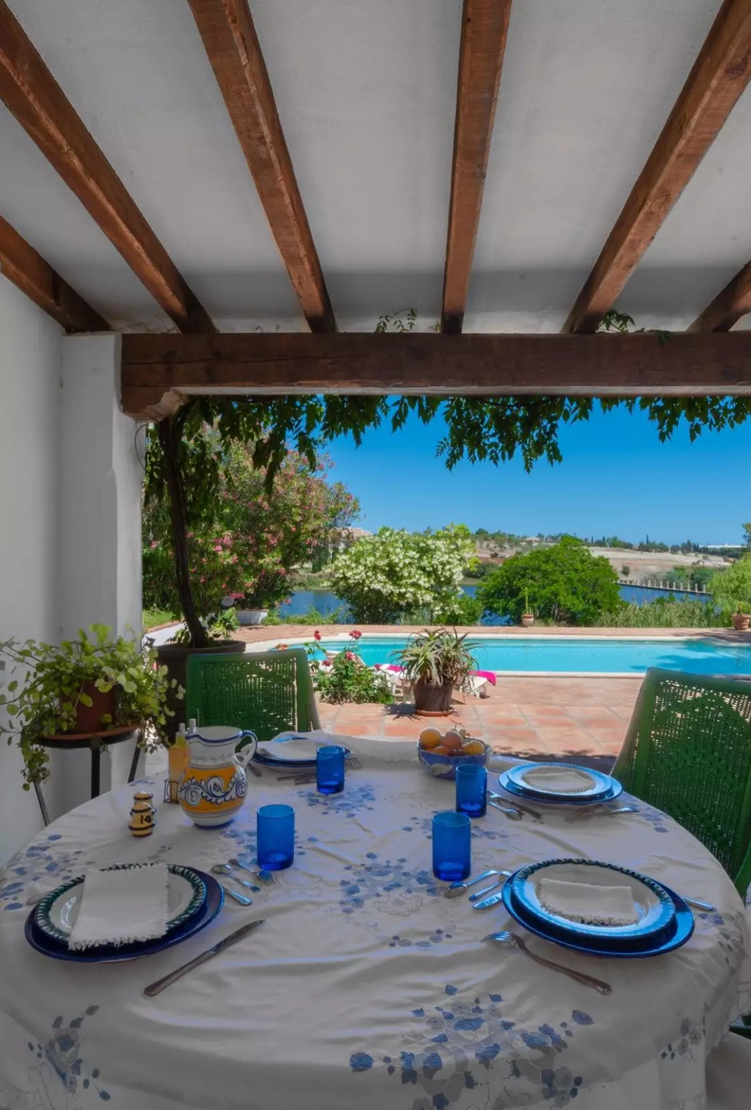 Finca de 6 Dormitorios y 4 Baños en alquiler vacacional en Cancelada, Estepona
