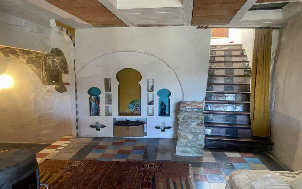 Casa Adosada de 3 Dormitorios en venta en Zahara de la Sierra