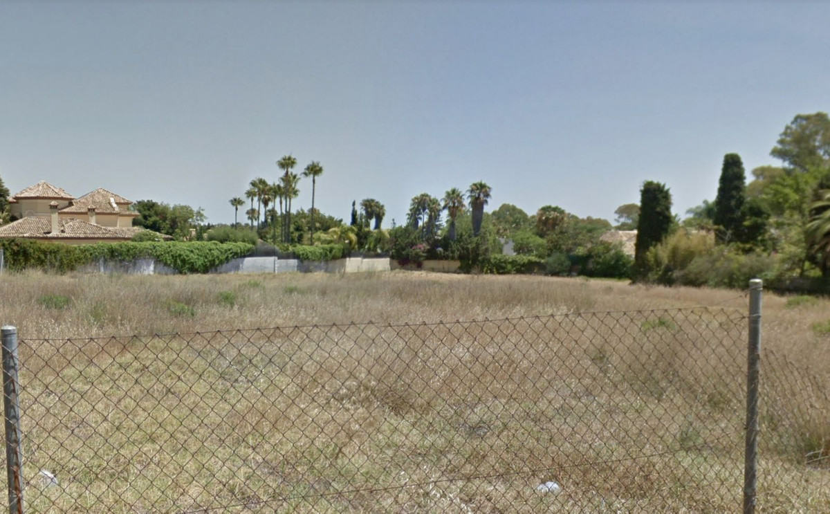 Terreno en venta en Guadalmina Baja, San Pedro de Alcántara