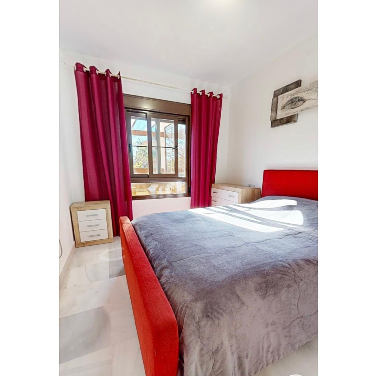 4 спални, 3 бани - Апартамент за продажба в Estepona