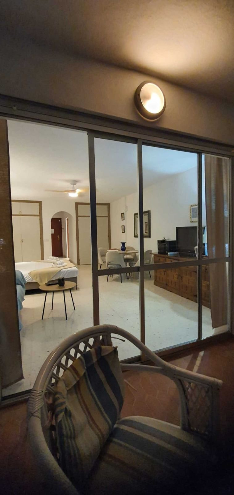 Piso de 1 Dormitorio en alquiler en Las Chapas, Marbella