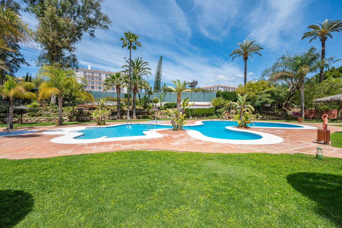 Piso de 2 Dormitorios en venta en Puerto Banús