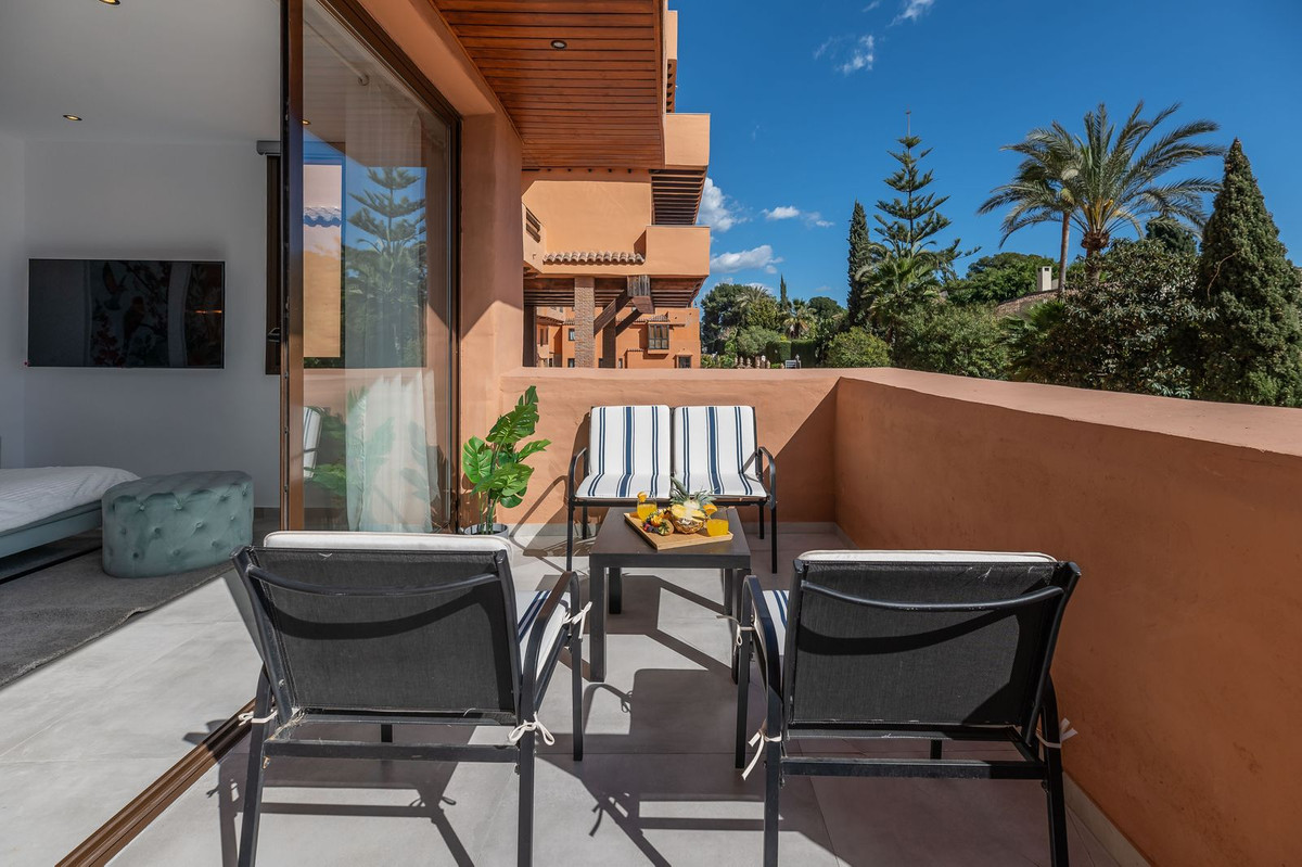 5 спални - Апартамент за продажба в New Golden Mile, Estepona