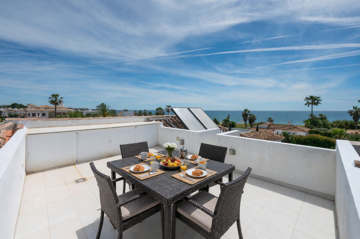Casa de 3 Dormitorios en venta en Estepona