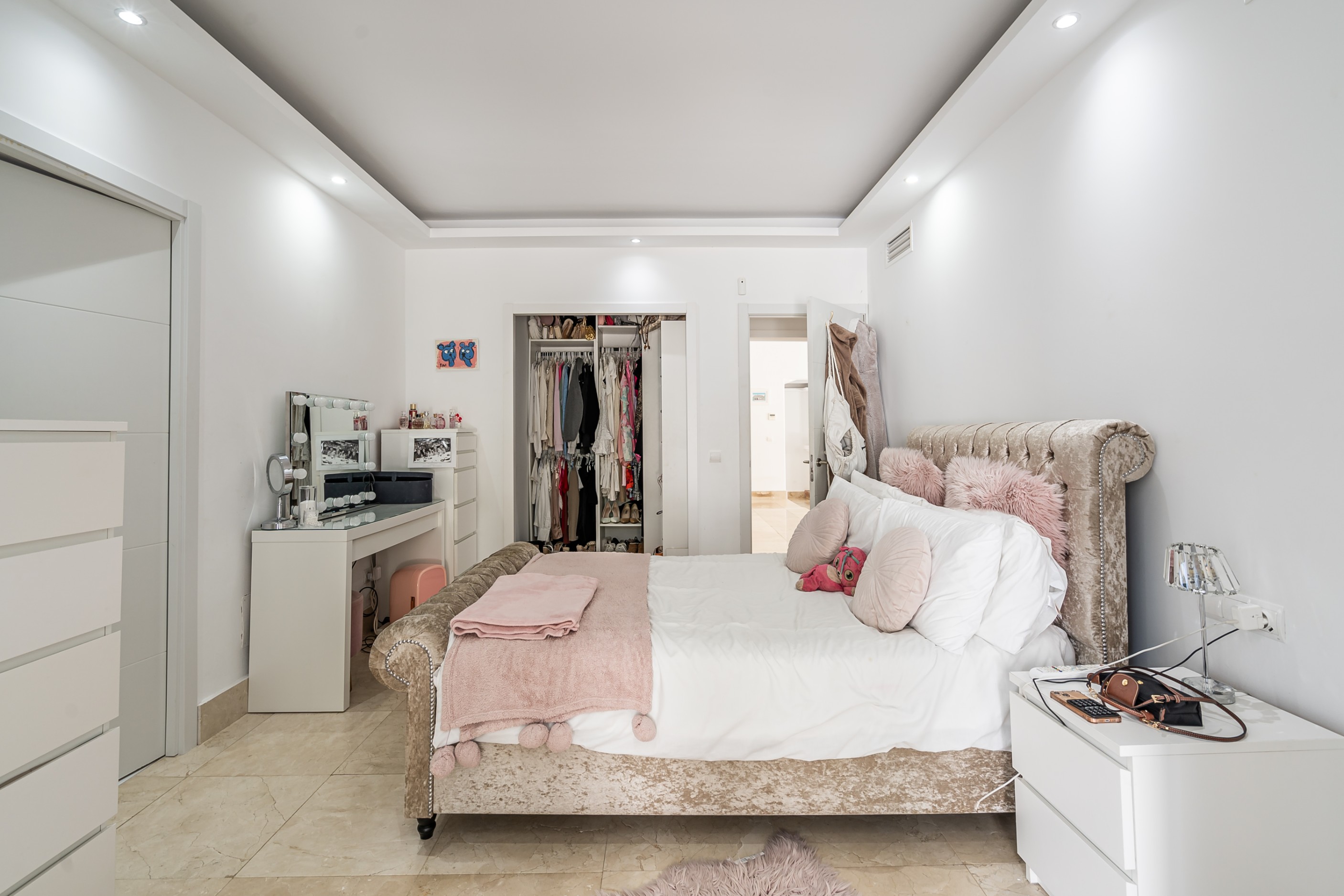 5 Bed, 5 Bath - Villa for Sale in Atalaya, Estepona