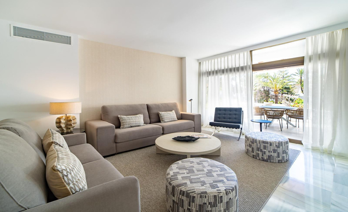 Piso de 2 Dormitorios en alquiler vacacional en Puerto Banús, Marbella