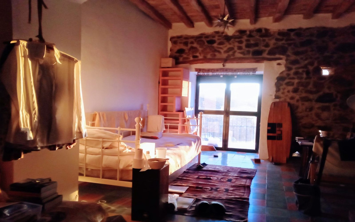 Casa Adosada de 3 Dormitorios en venta en Zahara de la Sierra