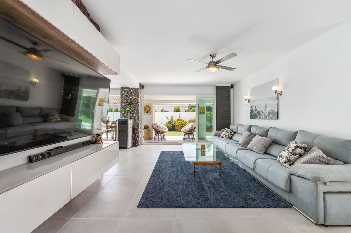 Casa de 3 Dormitorios en venta en Estepona