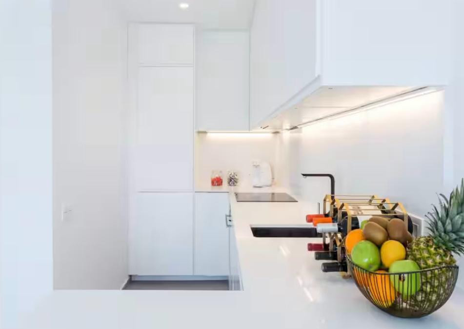 Piso de 2 Dormitorios y 2 Baños en alquiler vacacional en Nueva Andalucía, Marbella