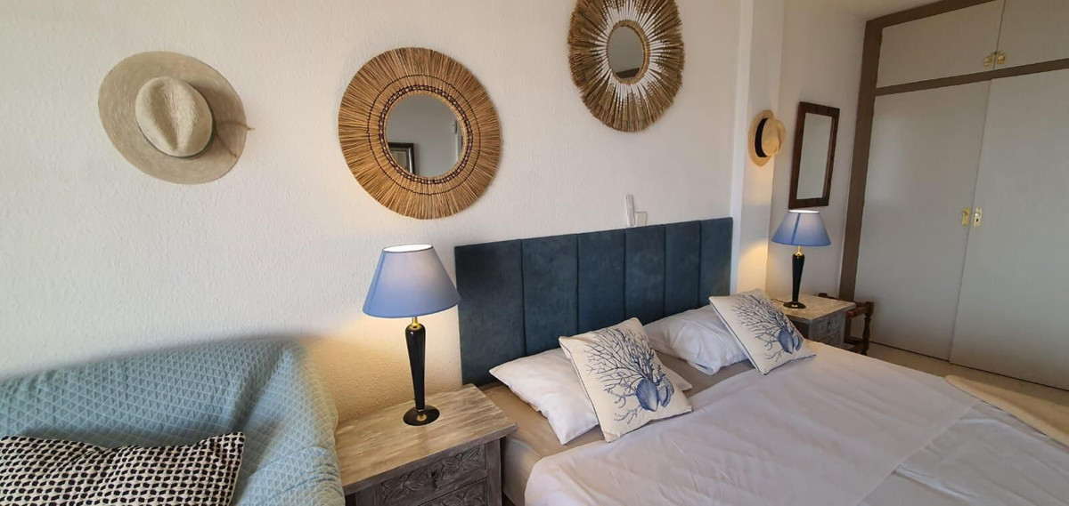 Piso de 1 Dormitorio en alquiler en Las Chapas, Marbella