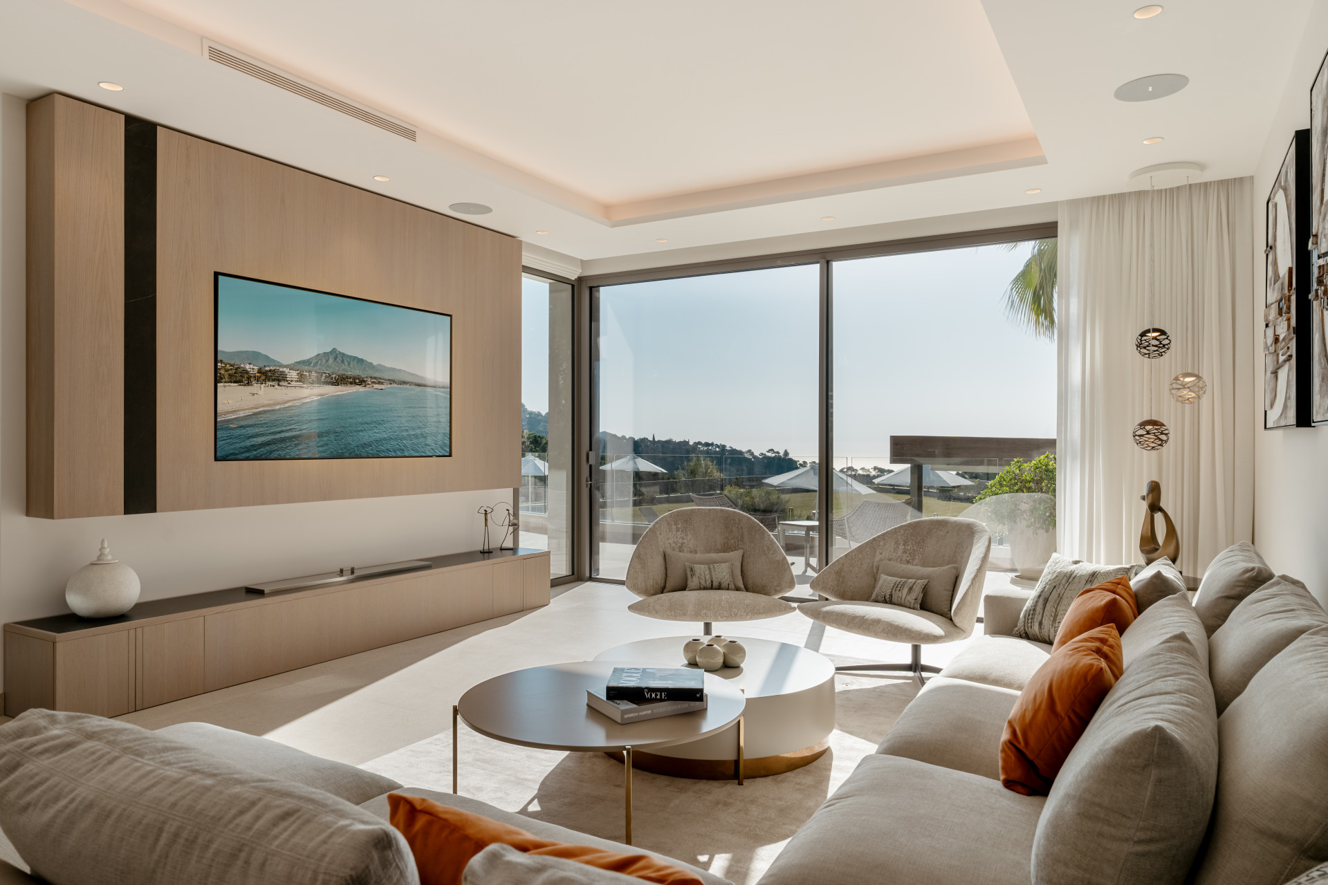 6 Bed, 8 Bath - Villa for Sale in La Zagaleta, Benahavis