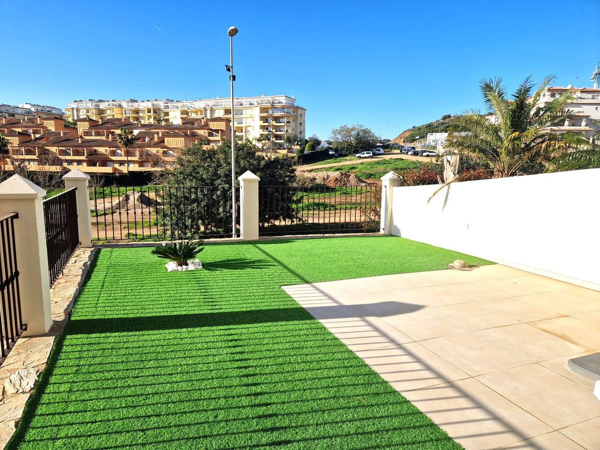 Piso de 2 Dormitorios y 2 Baños en venta en La Cala de Mijas
