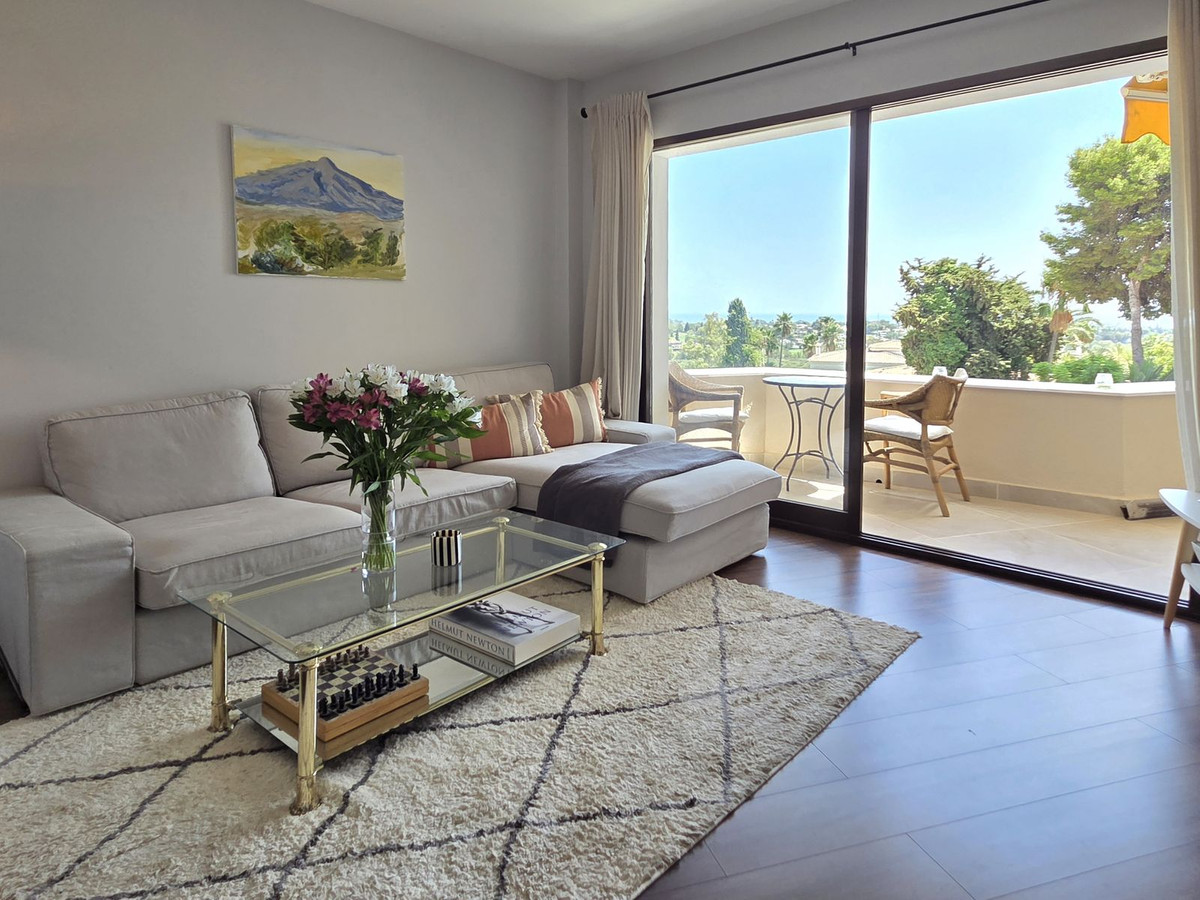 Piso de 1 Dormitorio y 1 Baño en venta en Atalaya, Estepona