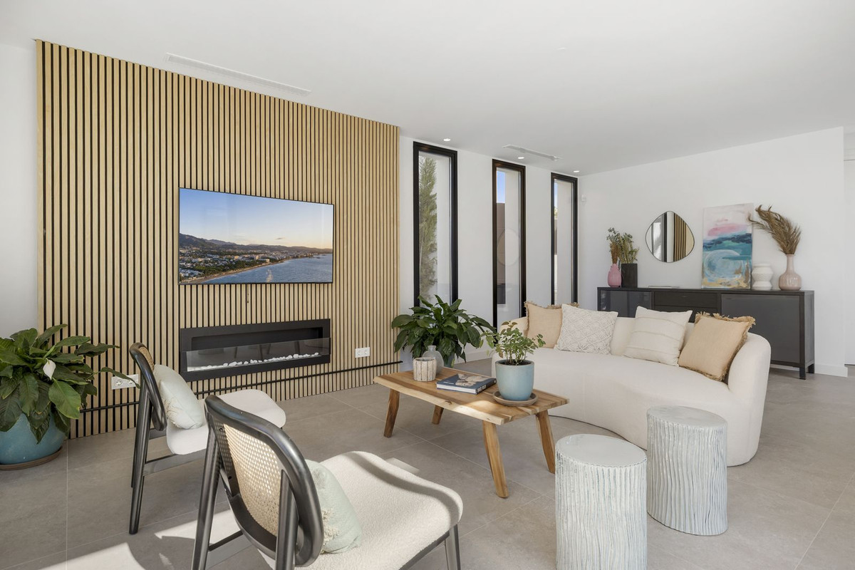 Casa de 5 Dormitorios en venta en Marbesa, Marbella